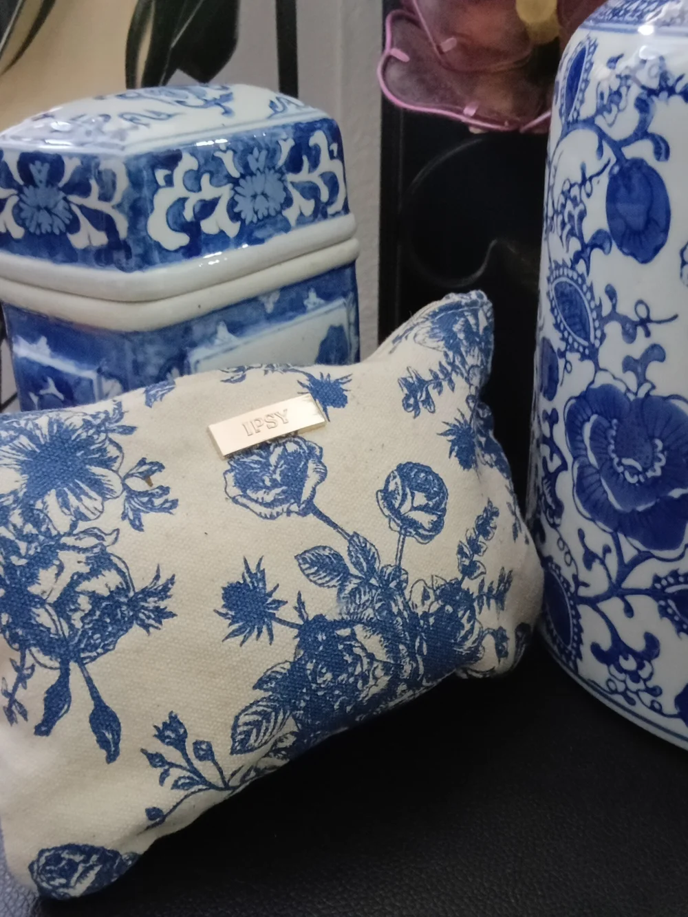 Ipsy Glam Bag – Blue & White Floral Toile Cosmetic PouchIpsy branded